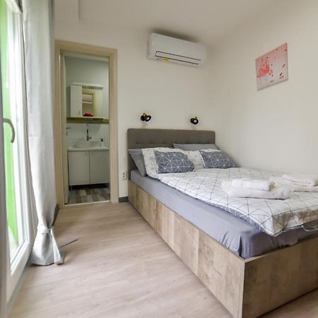 Apartmani Statik Sd สเมเดเรโว ภายนอก รูปภาพ