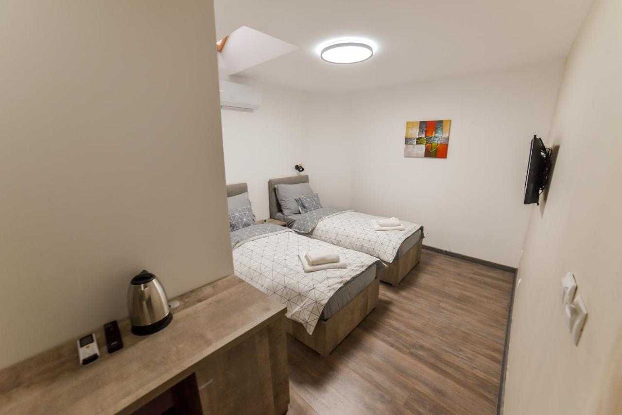 Apartmani Statik Sd สเมเดเรโว ภายนอก รูปภาพ