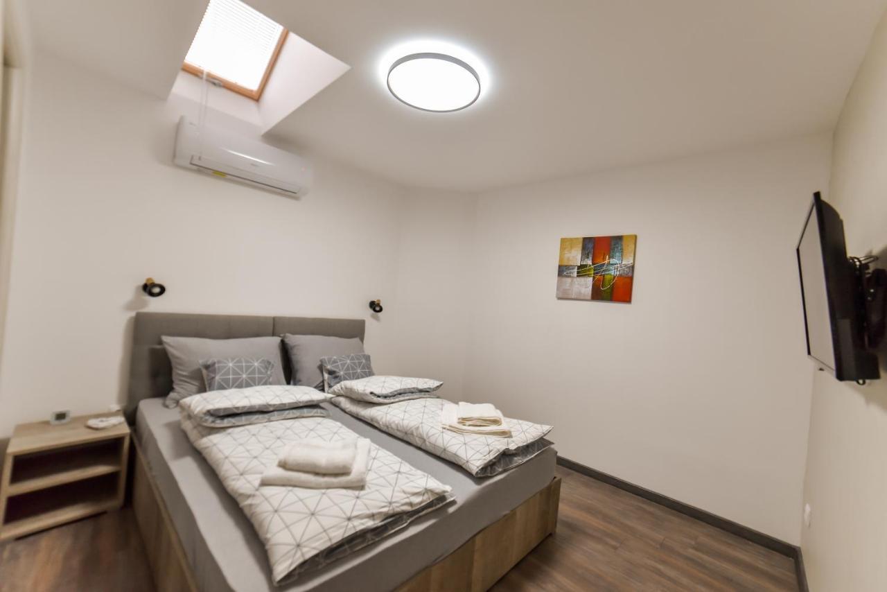 Apartmani Statik Sd สเมเดเรโว ภายนอก รูปภาพ