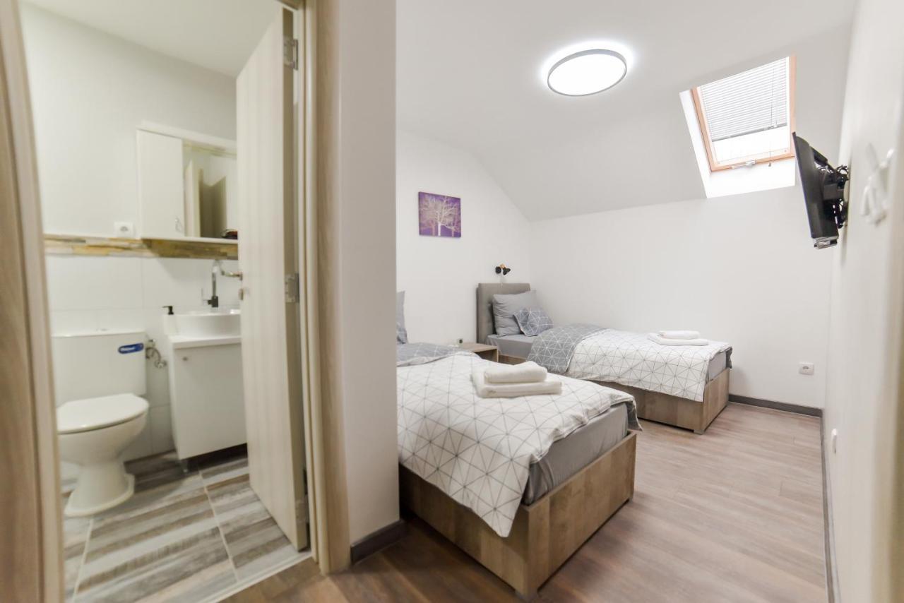 Apartmani Statik Sd สเมเดเรโว ภายนอก รูปภาพ